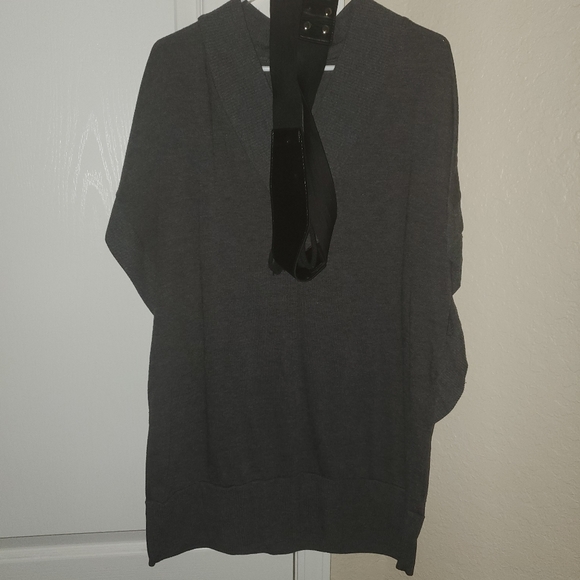 Clothes - Picture 14 of 16